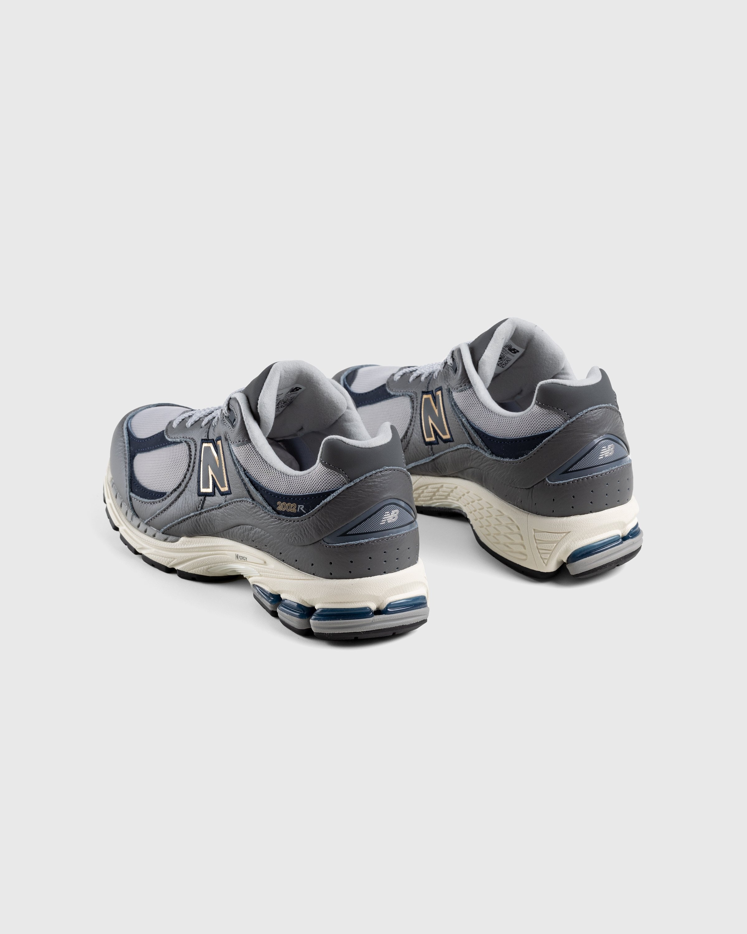 New Balance – M2002RHP Castle Rock - Sneakers - Grey - Image 4