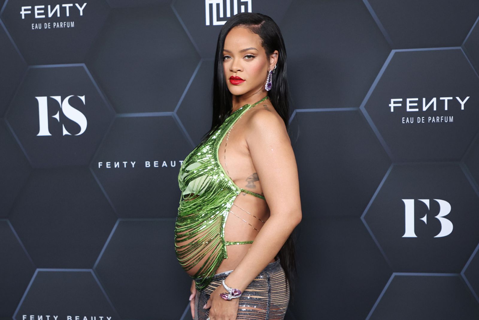 Rihanna's Pregnant But Internet Haters Are Still Coming for Her