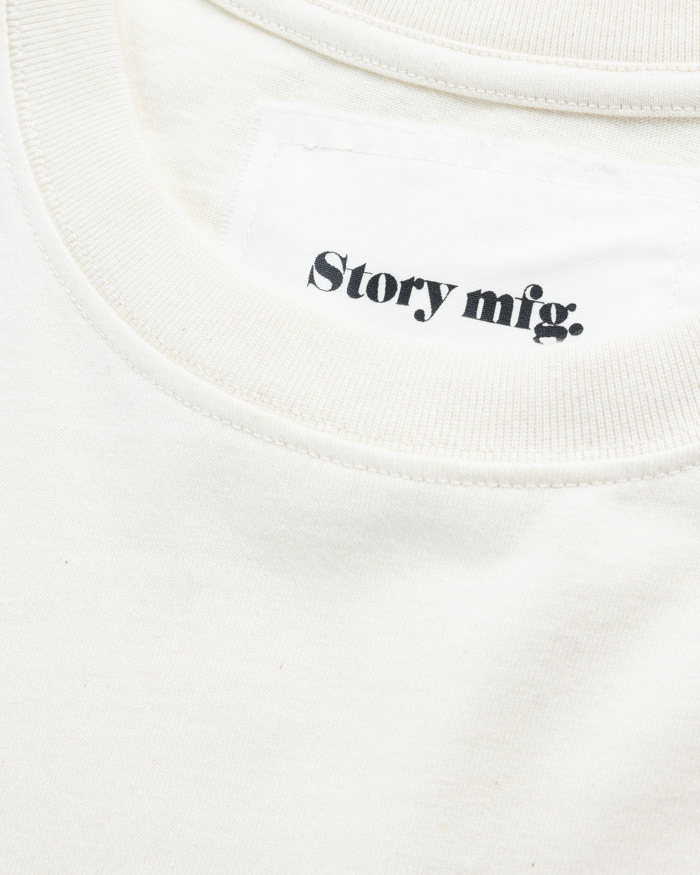 Story mfg. – Speaking Tree SS Off-White - T-shirts - Beige - Image 5