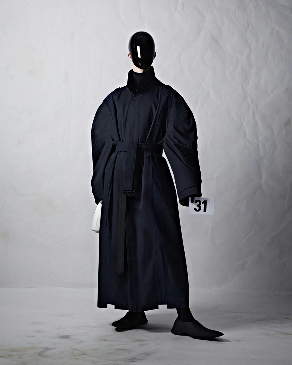 balenciaga-couture-2022-kim-kardashian-31