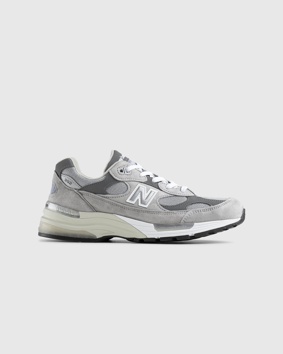 NEW BALANCE M992GR