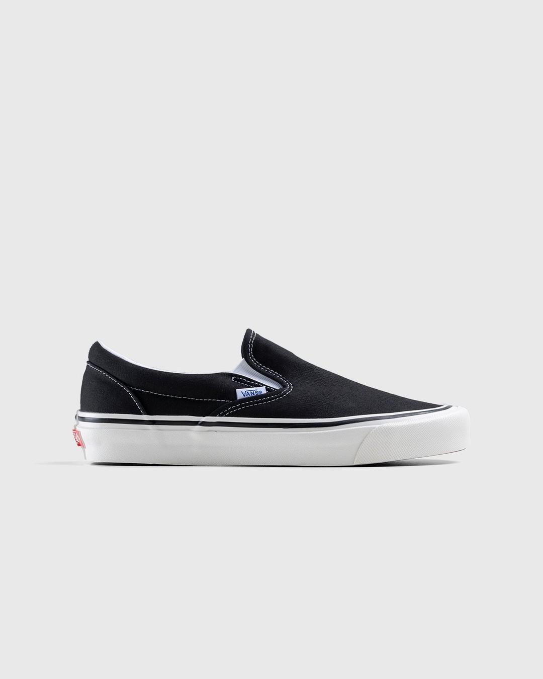 Vans og slip on black on sale