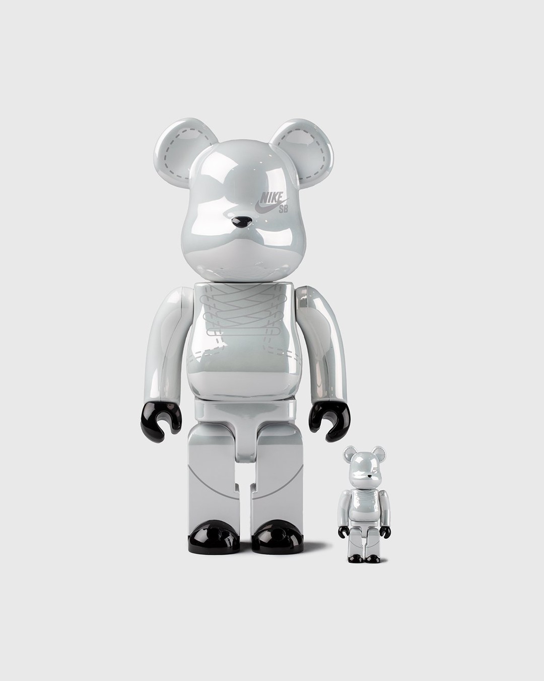 Nike bearbrick hotsell sb