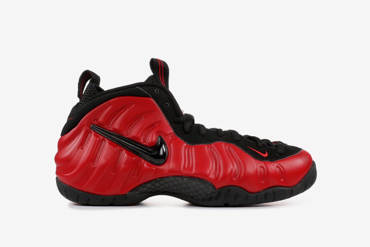 Crimson and black foamposites discount