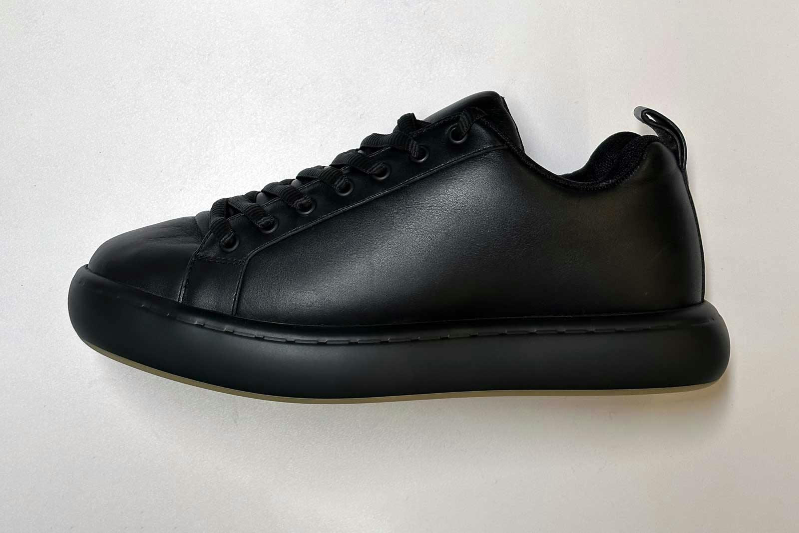 how to clean trainers white