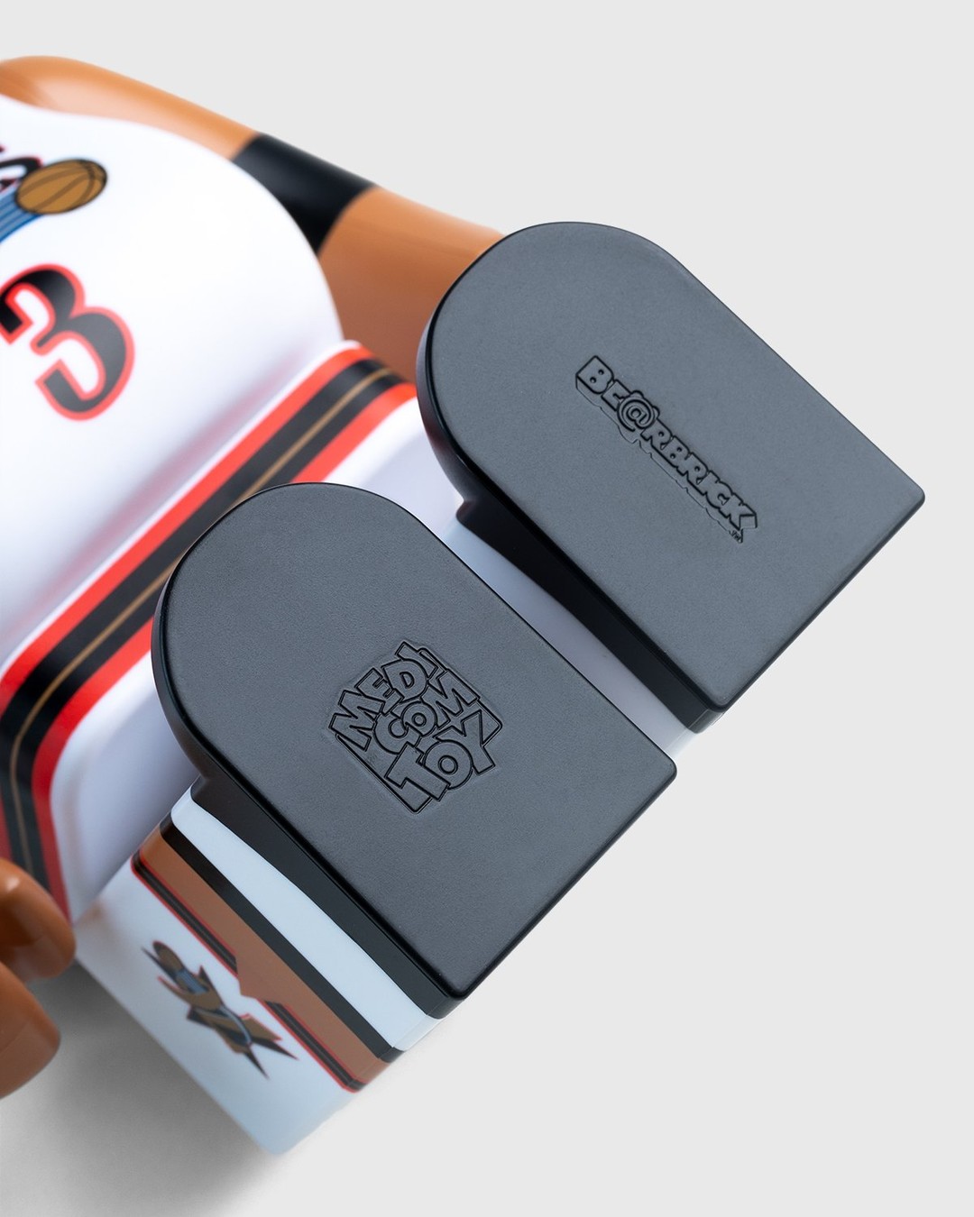 Medicom – Be@rbrick Allen Iverson Philadelphia 76ers 100% and 400% Set - Art & Collectibles - Multi - Image 5