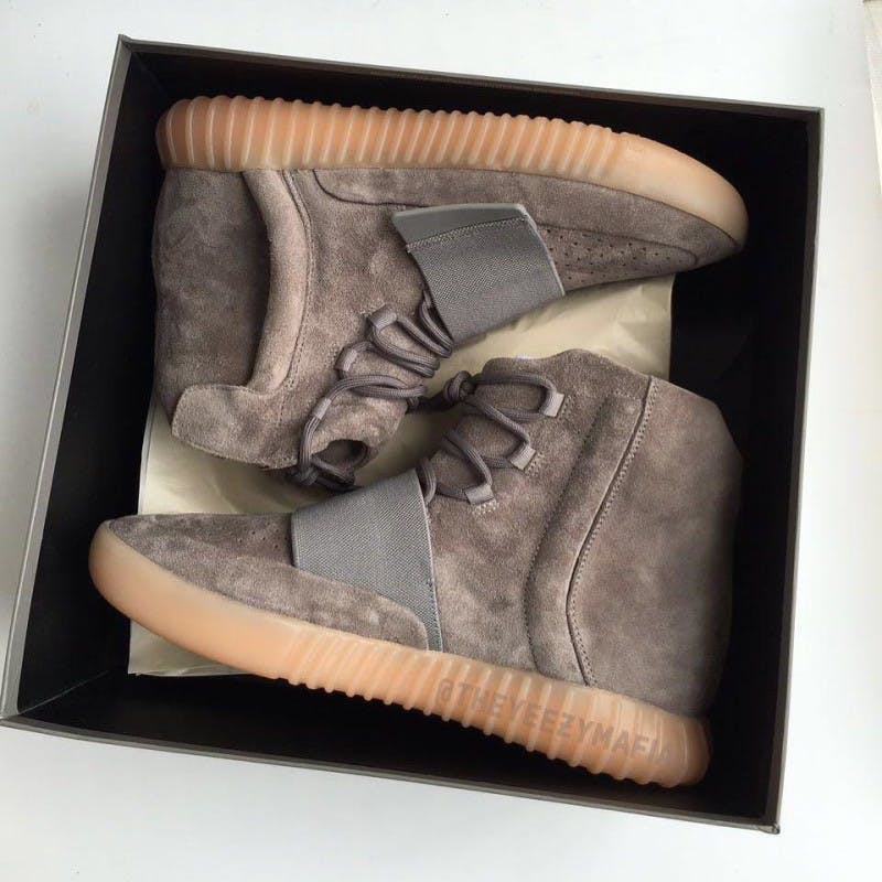 adidas-yeezy-boost-750-light-brown-2