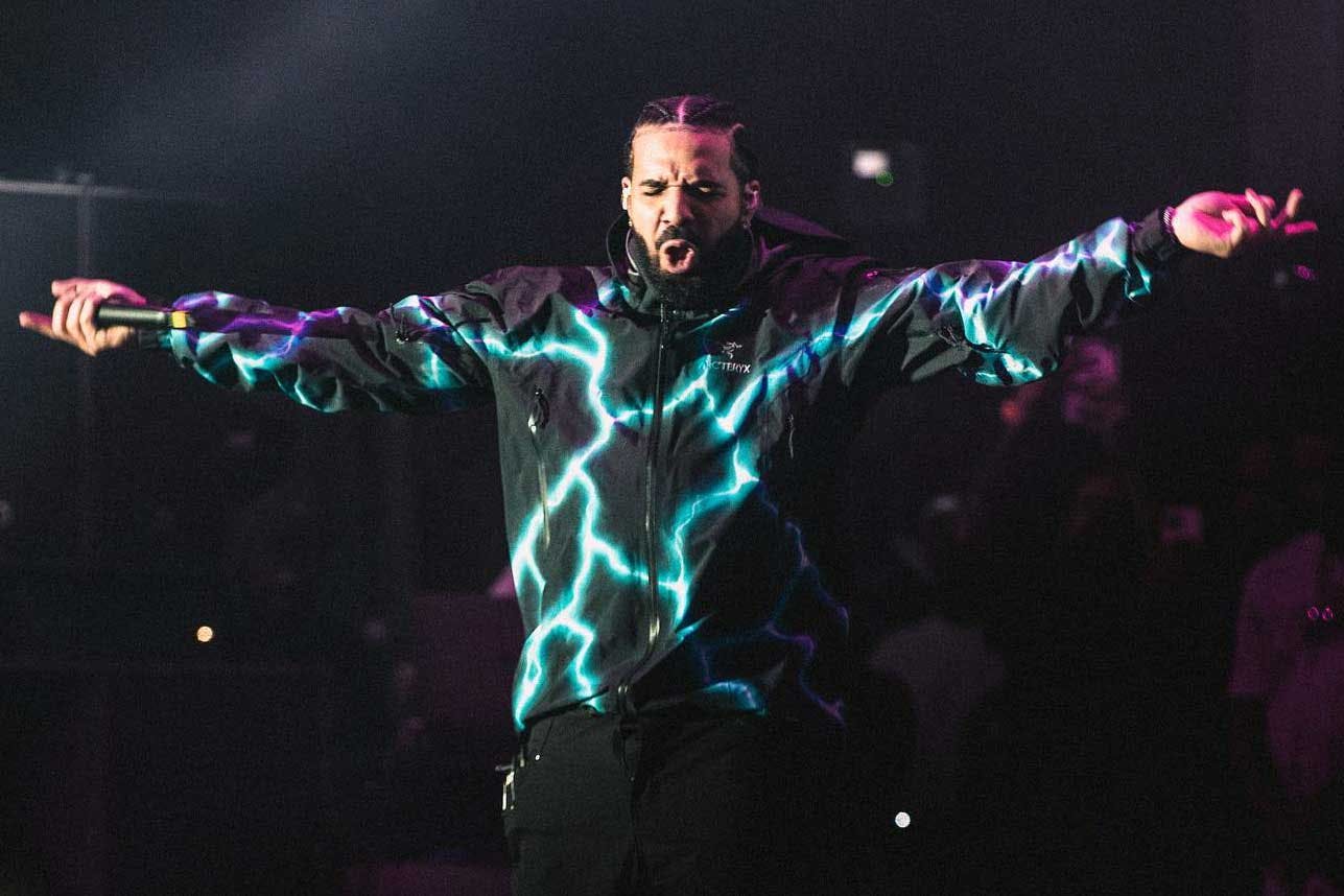 Drake’s Arc’teryx Beta AR Jacket Custom by @breakingdad420