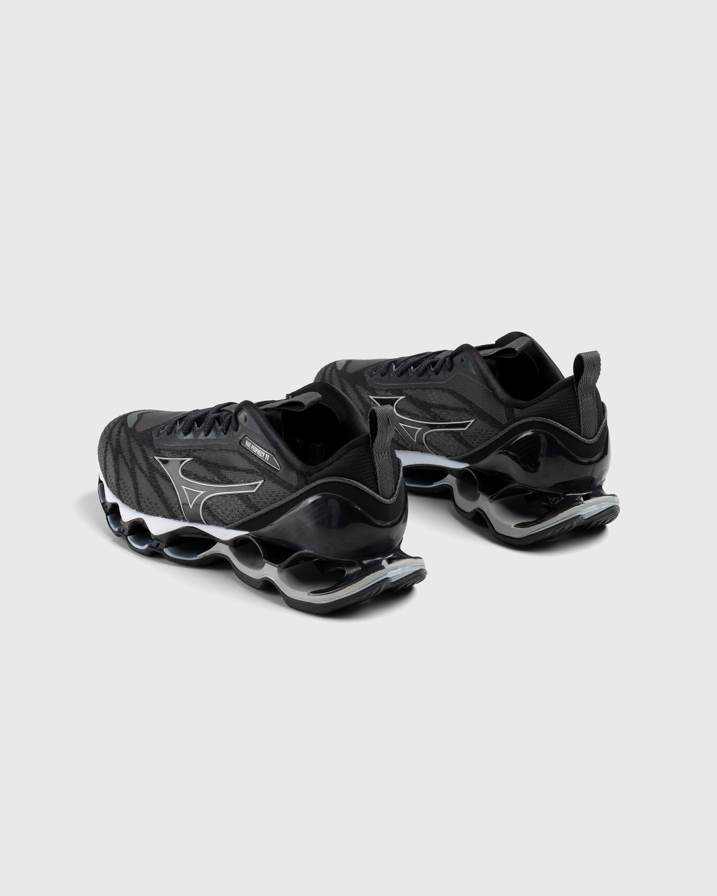 Mizuno wave aero 11 silver 2025
