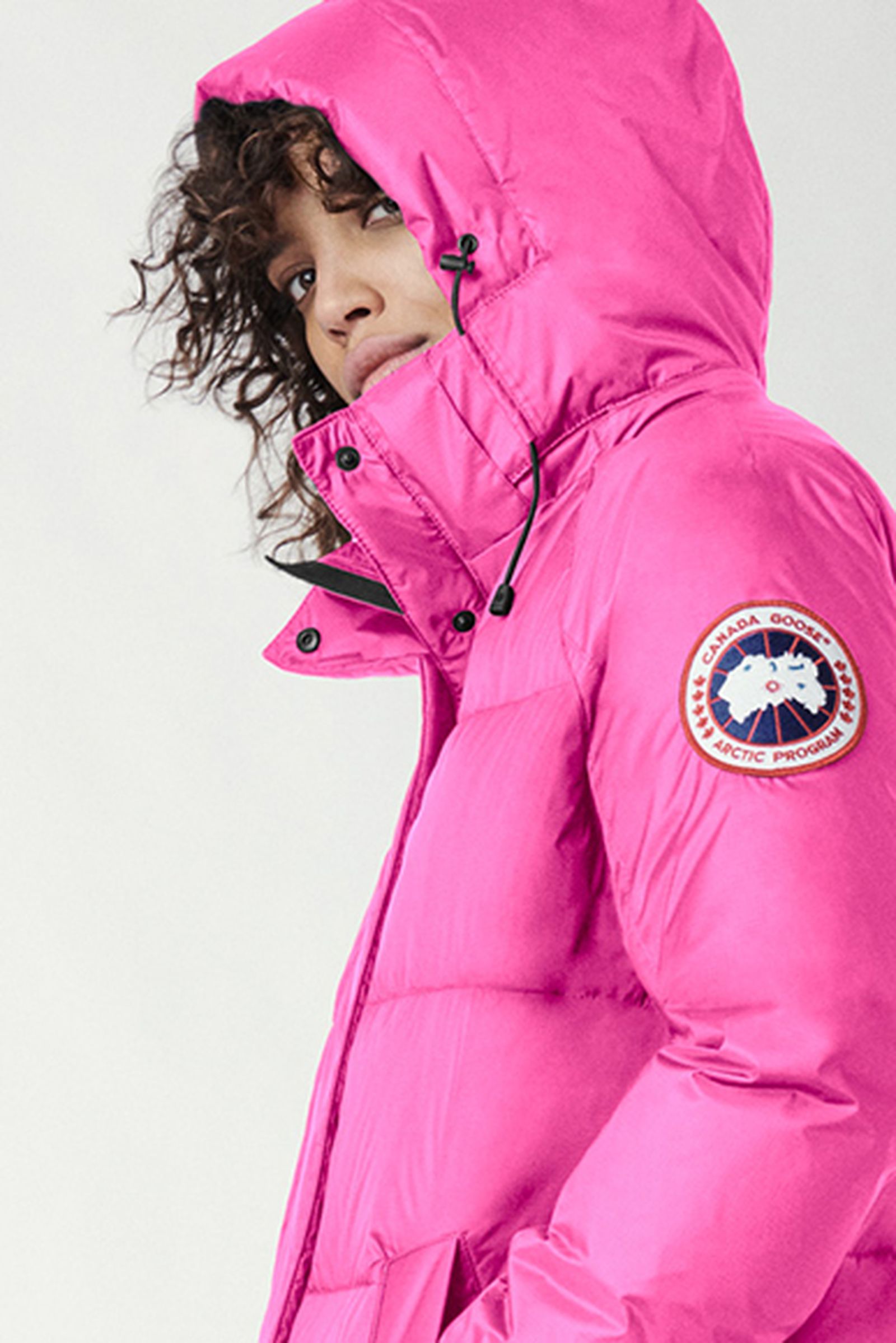 Napier bijvoorbeeld Octrooi Canada Goose Launches Neon Parkas for Winter: See Them Here