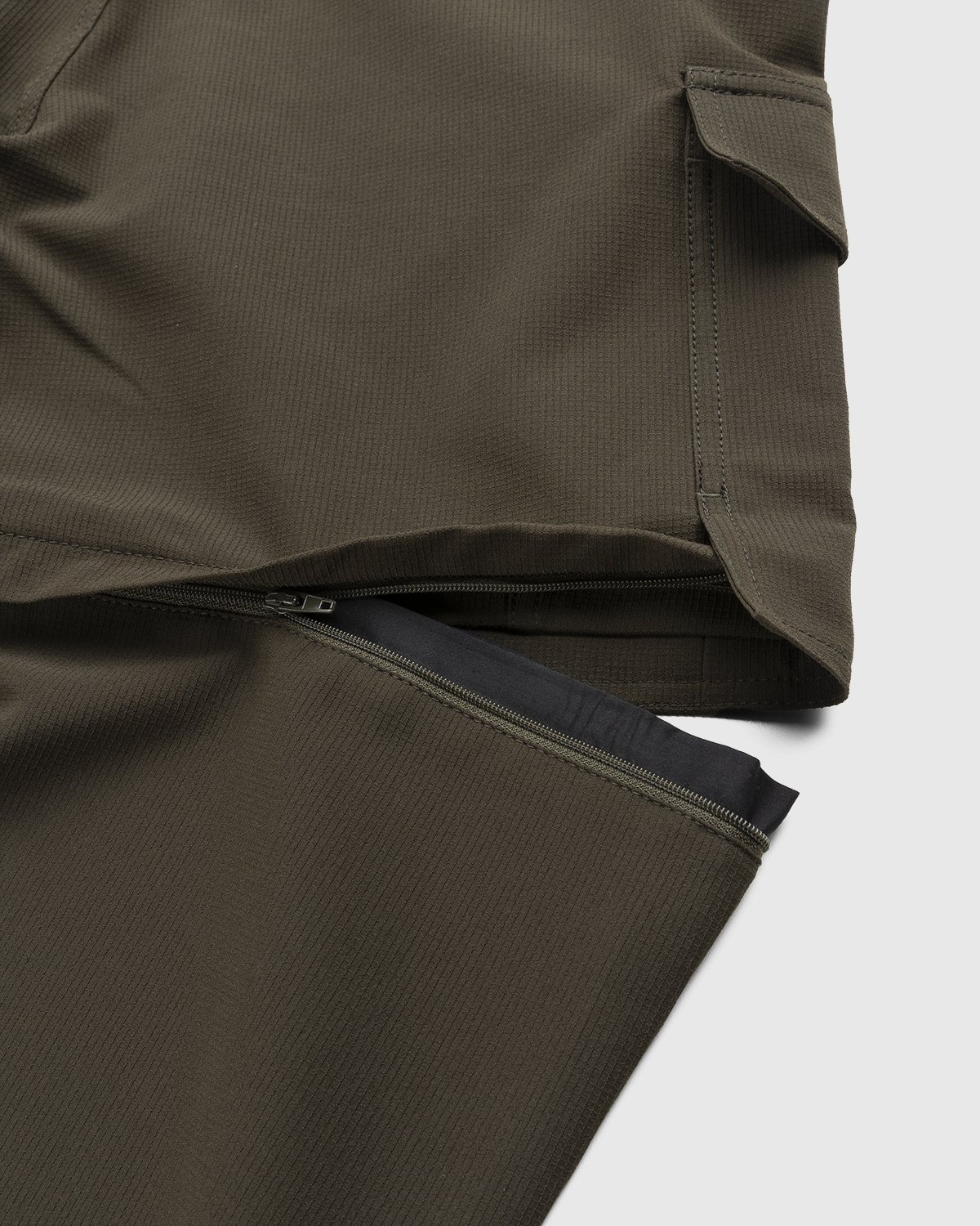 JACQUEMUS – Le Pantalon Peche Dark Khaki - Trousers - Green - Image 6