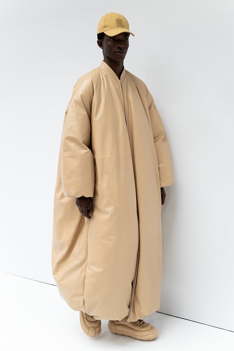 ED_TENT_LOEWE_MEN'S_SS23_EVA_AL_DESNUDO_016