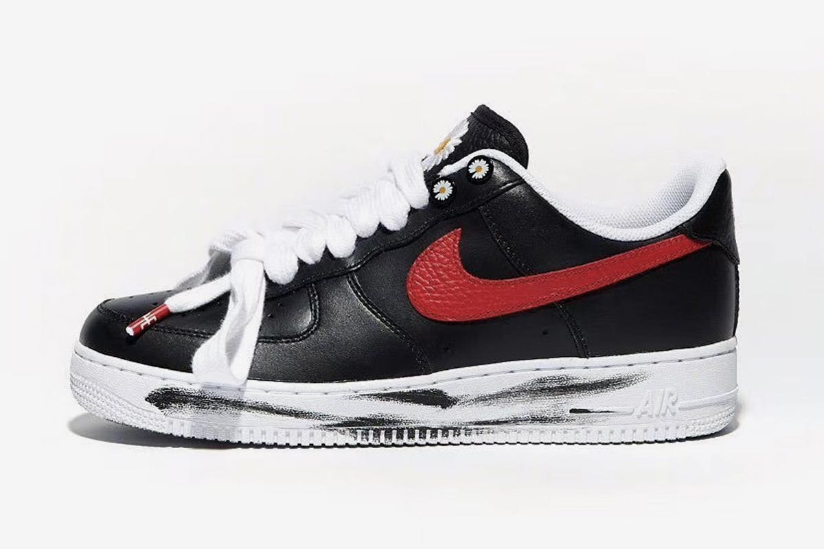 G-Dragon’s PEACEMINUSONE x Nike red swoosh Korea-exclusive