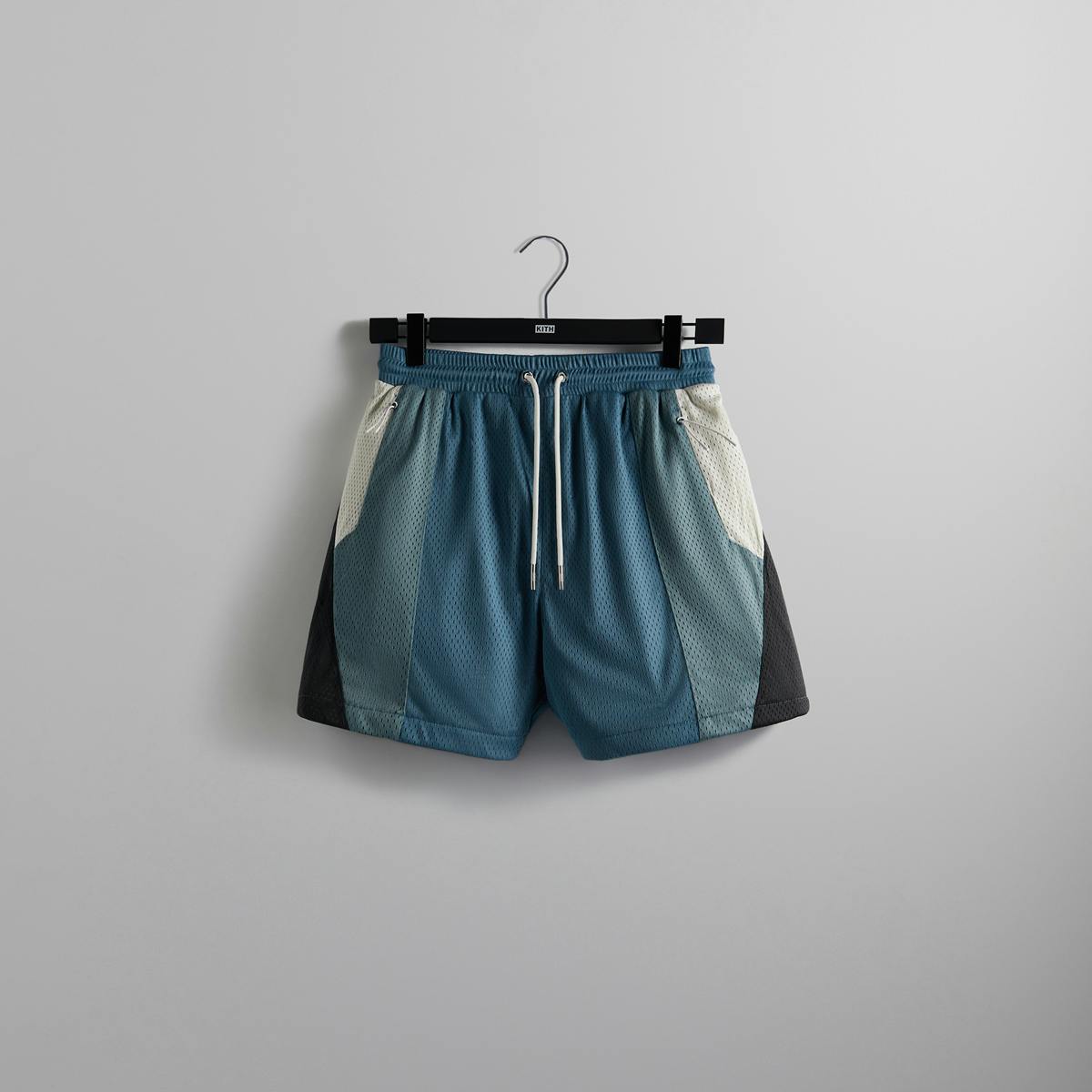 kith-spring-2-2022-collection-lookbook-101-020