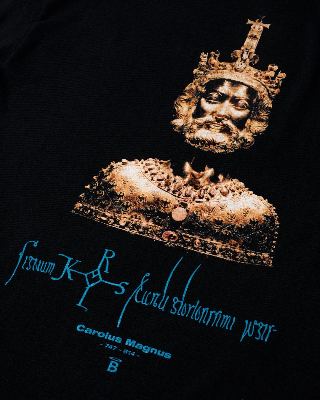 BEINGHUNTED – AS Charlemagne T-Shirt - Tops - Black - Image 4