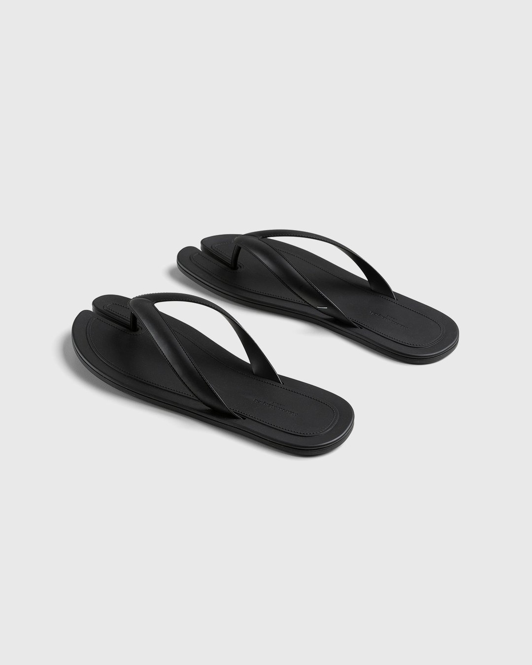 Maison Margiela – Tabi Flip-Flops Black - Sandals - Black - Image 8