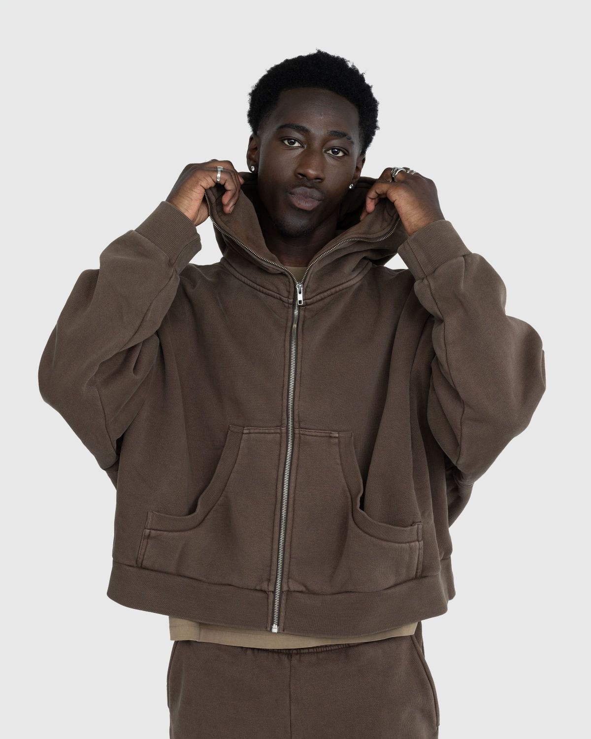 Cropped zip-up cotton hoodie in brown - Entire Studios