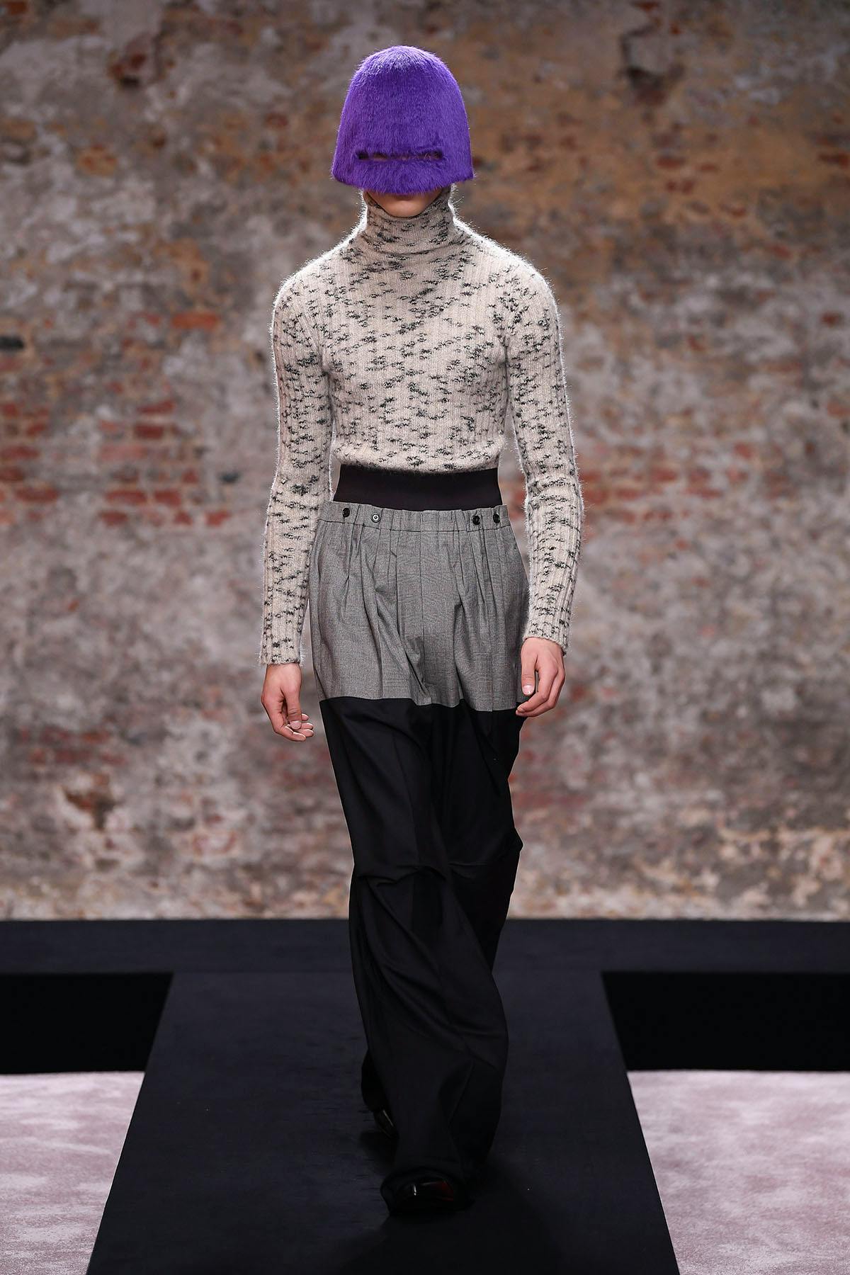raf-simons-fw22-mens-womens-collection-16