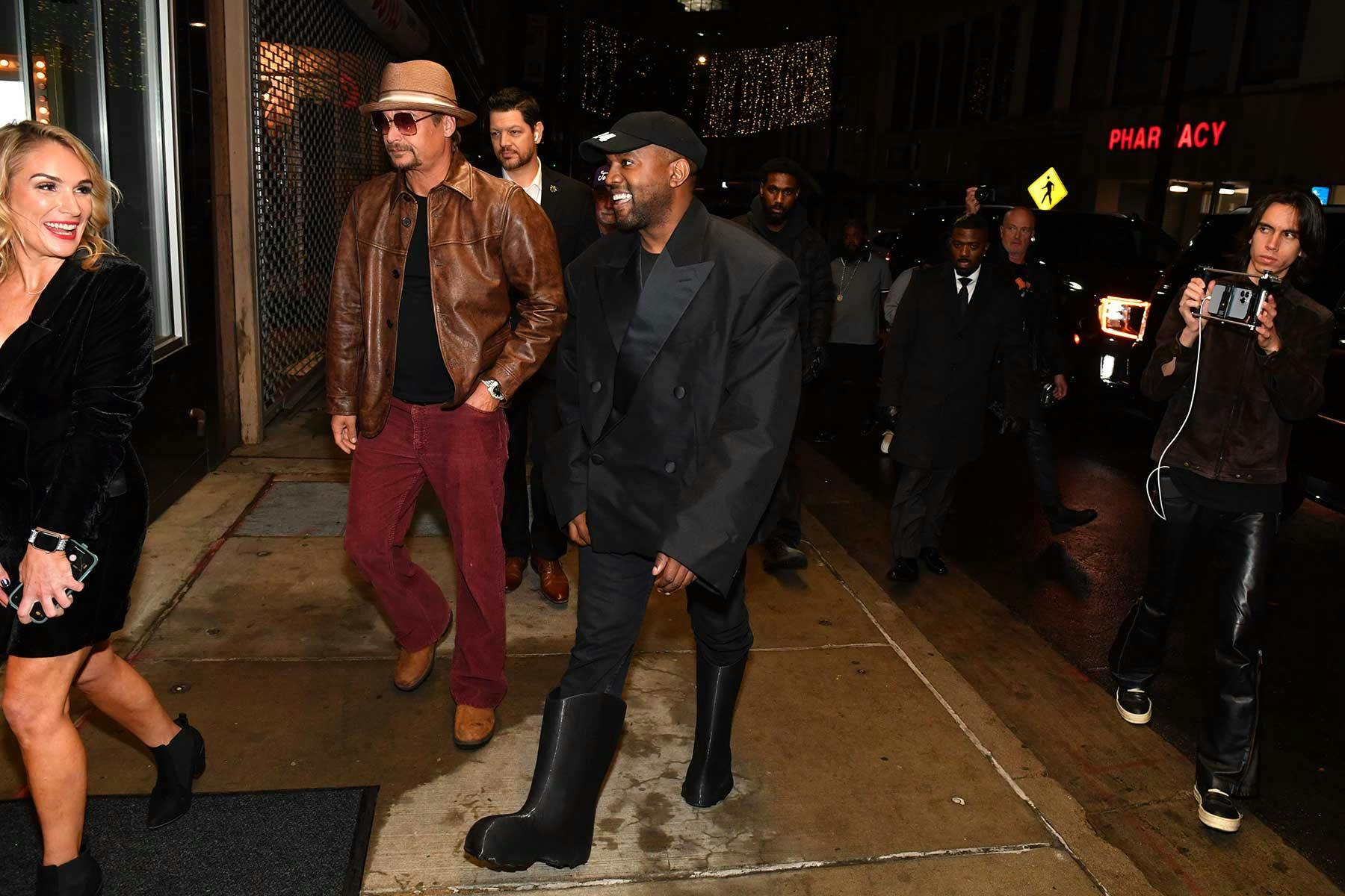 kanye-west-valentines-day-2023 (1)