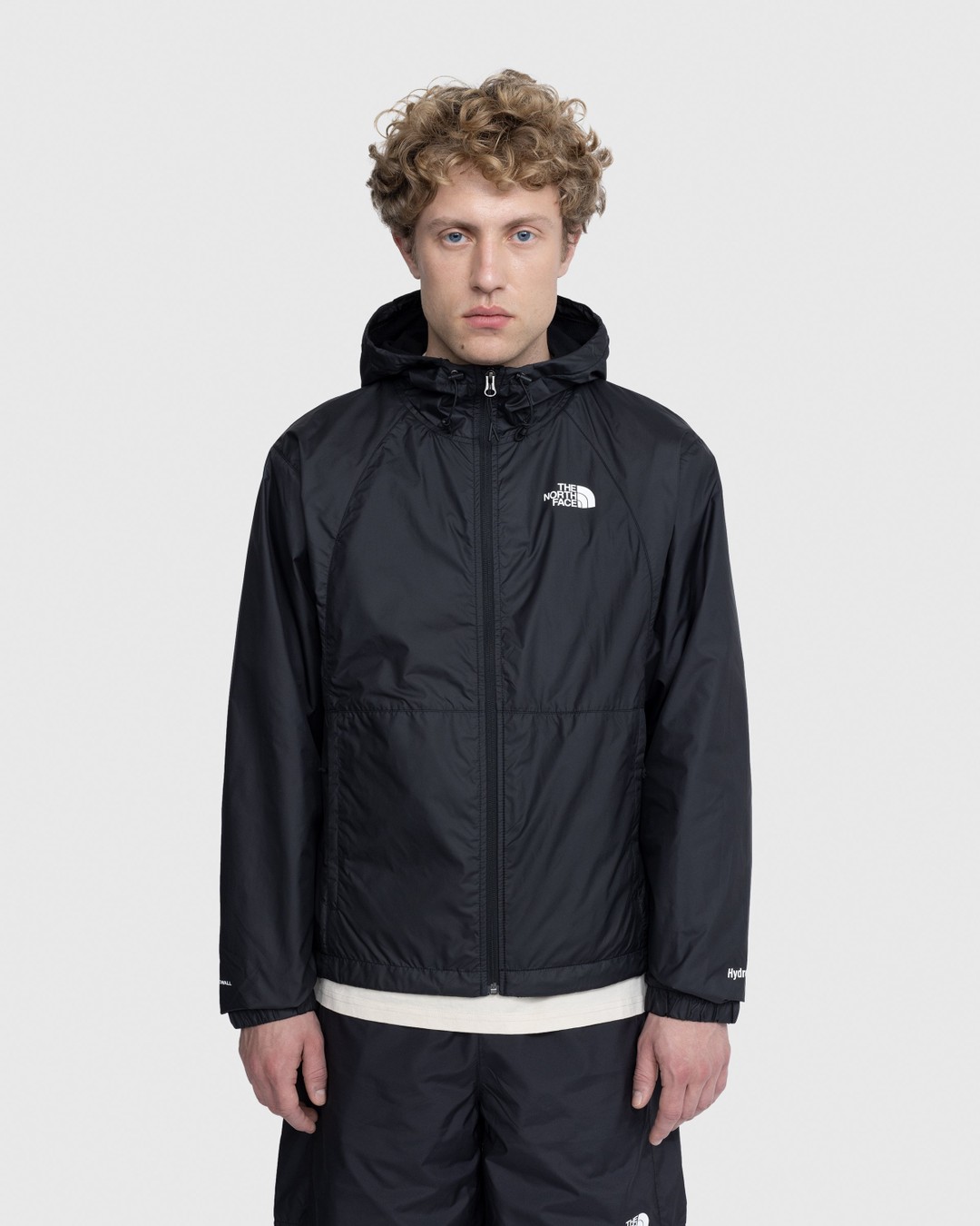 The north discount face windbreaker black