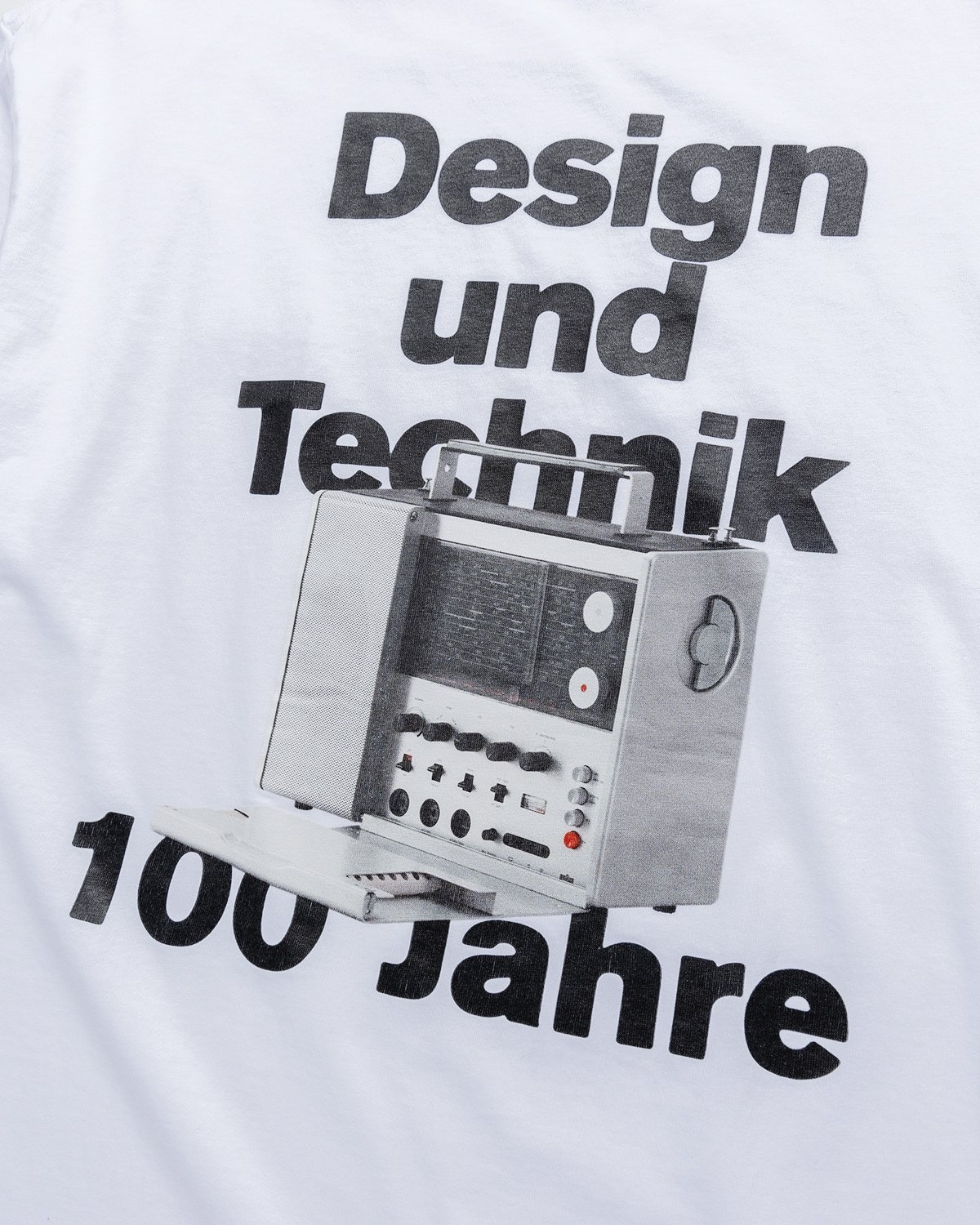 BRAUN x Highsnobiety – Design und Technik T-Shirt White - Tops - White - Image 3