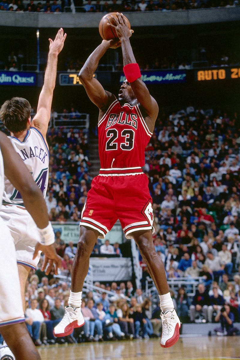 michael jordan wore mids