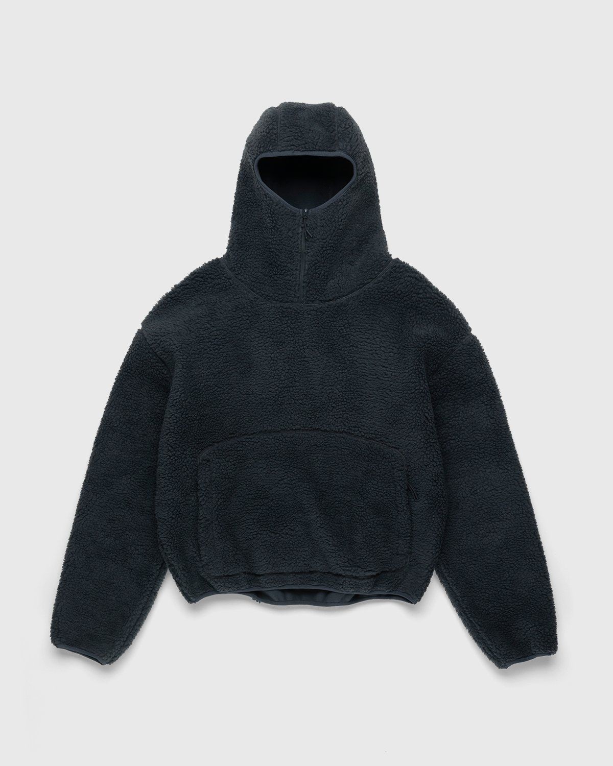 https://www.highsnobiety.com/static-assets/thumbor/I1693T4kaQ7ZvxRy7Io9hLCOovE=/fit-in/1200x1500/aaba6fc7dd05e6321705-d3c8e77fedf34b64ceac1fa28b6c145b.ssl.cf3.rackcdn.com/EntireStudios13302-g-J1sbWF.jpg