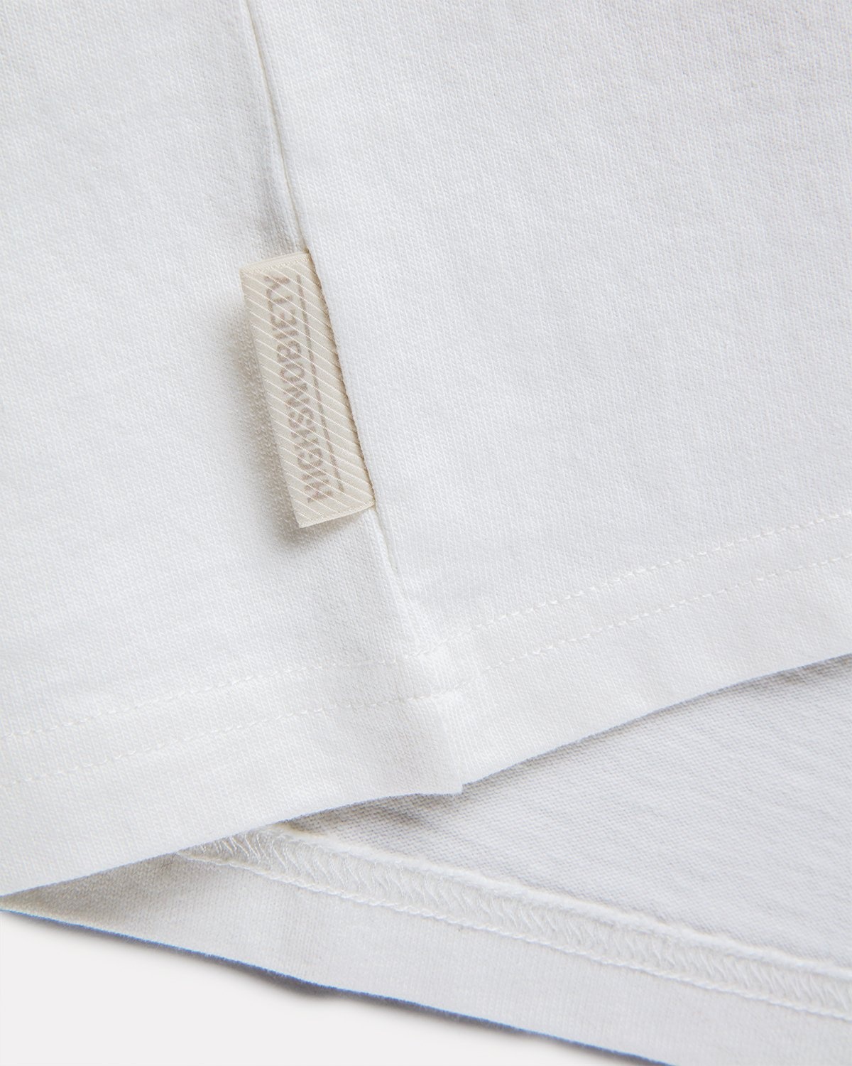 Highsnobiety – T-Shirt Off White - T-shirts - Beige - Image 4