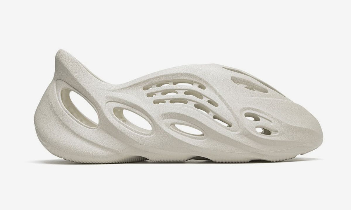 10 dollar yeezys Cinosural International School