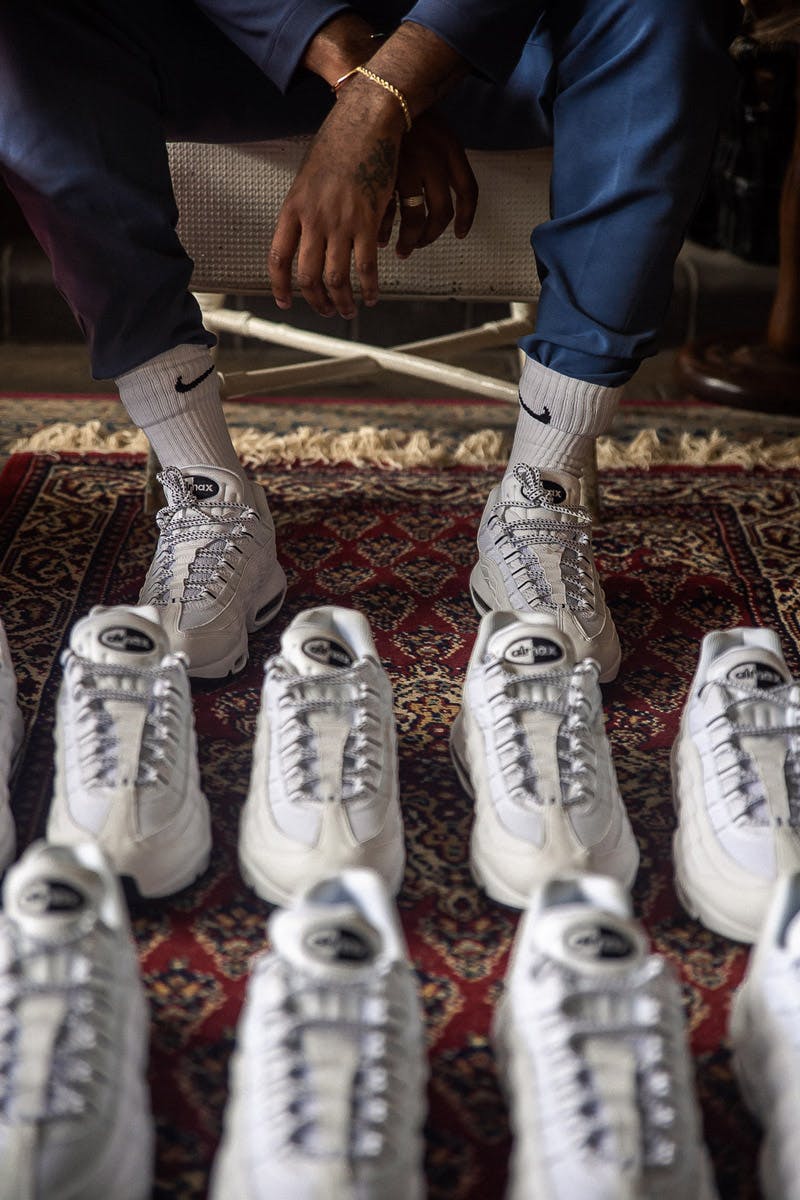 please-dont-touch-sneaker-art-project-03