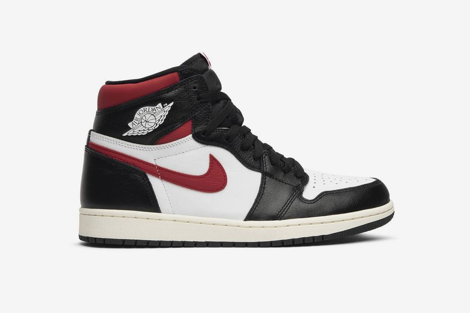 air jordan 1 high og black toe