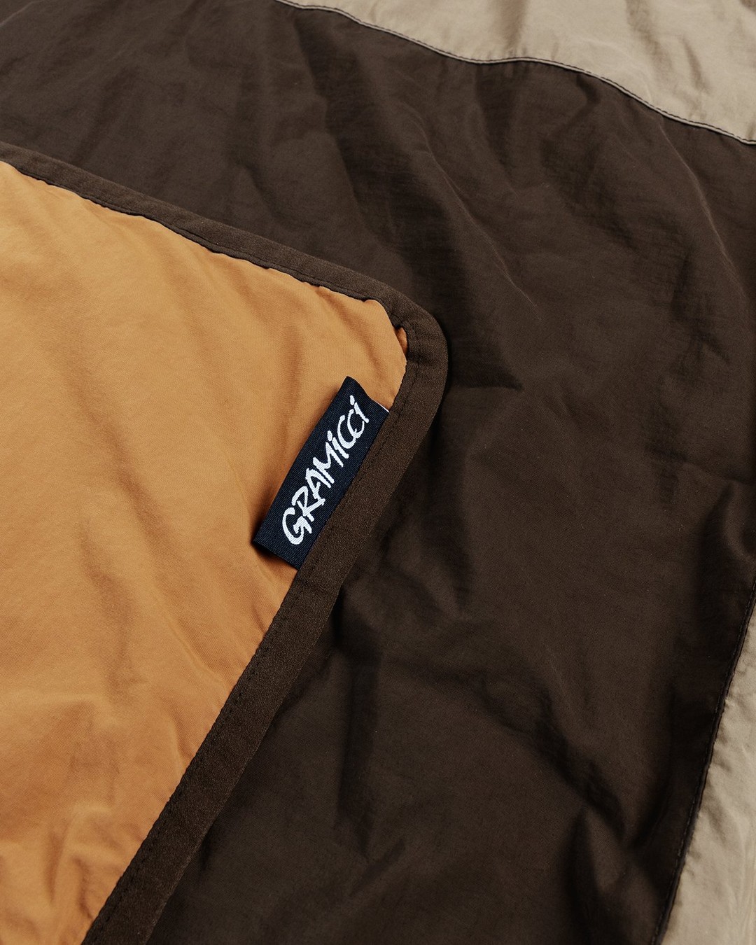 Gramicci x Highsnobiety – Blanket Multi - Lifestyle - Multi - Image 6