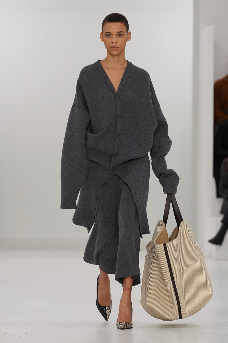 loewe-fall-winter-2023-womens-5