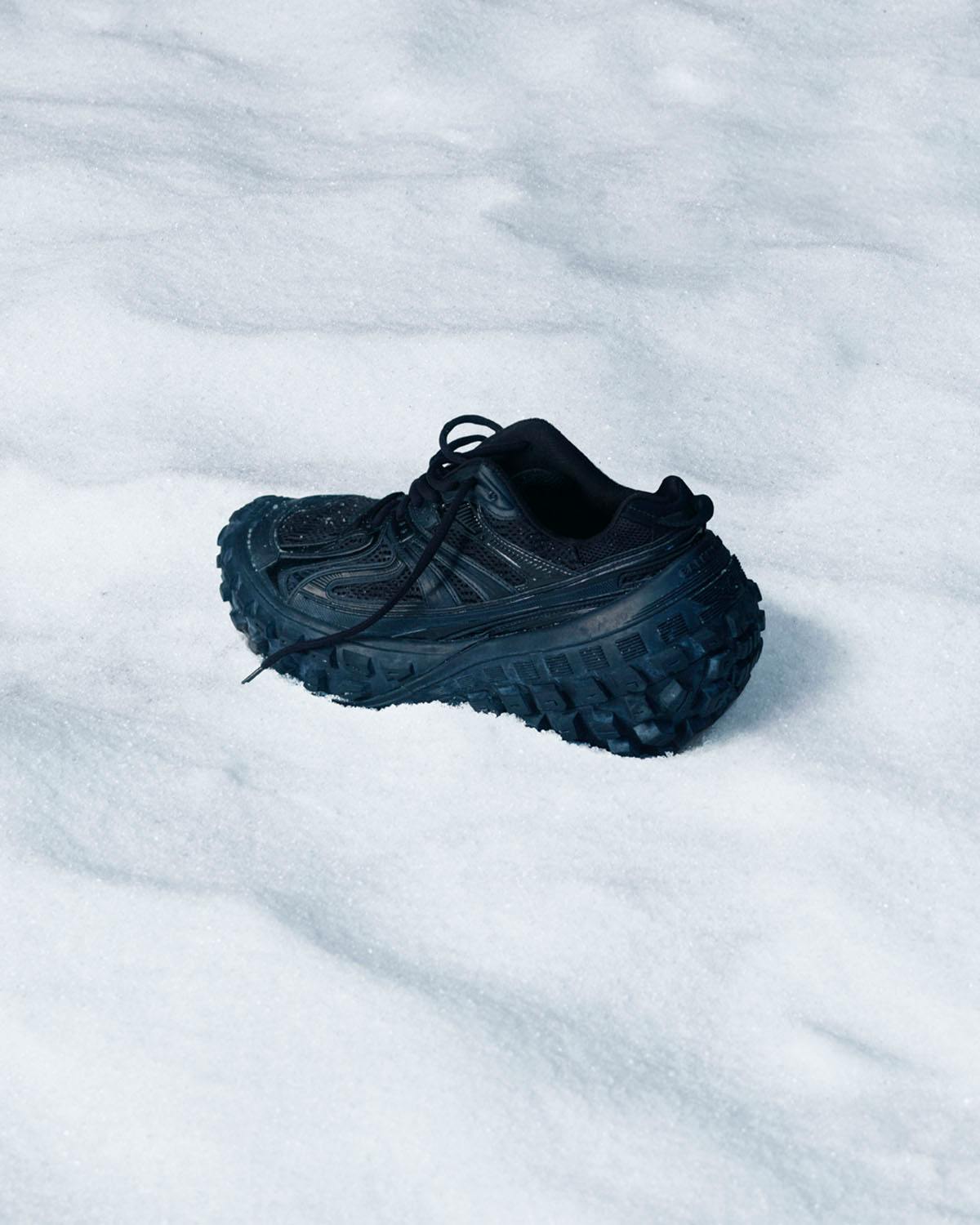 balenciaga-kim-kardashian-fall-2022-campaign-20