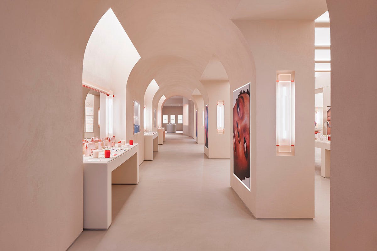 glossier-new-store-soho-nyc-1