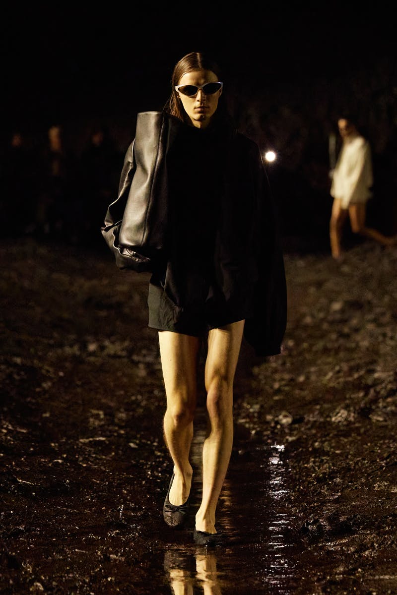 balenciaga-ss23-runway-show-collection-25
