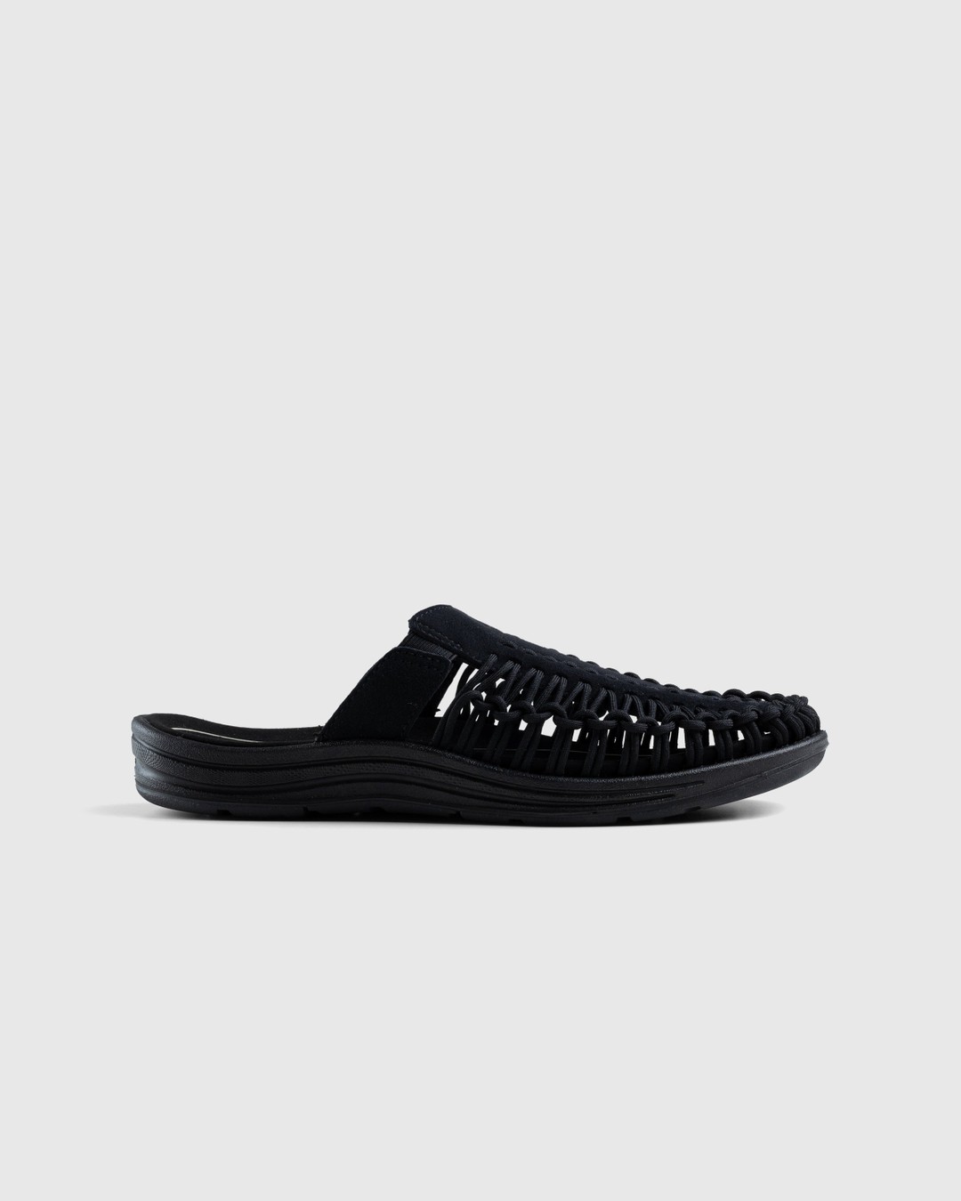 Keen – Uneek II Slide Black - Sandals & Slides - Black - Image 1