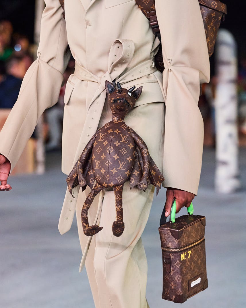 virgil-abloh-louis-vuitton-ss22-collection-details-nike (23)