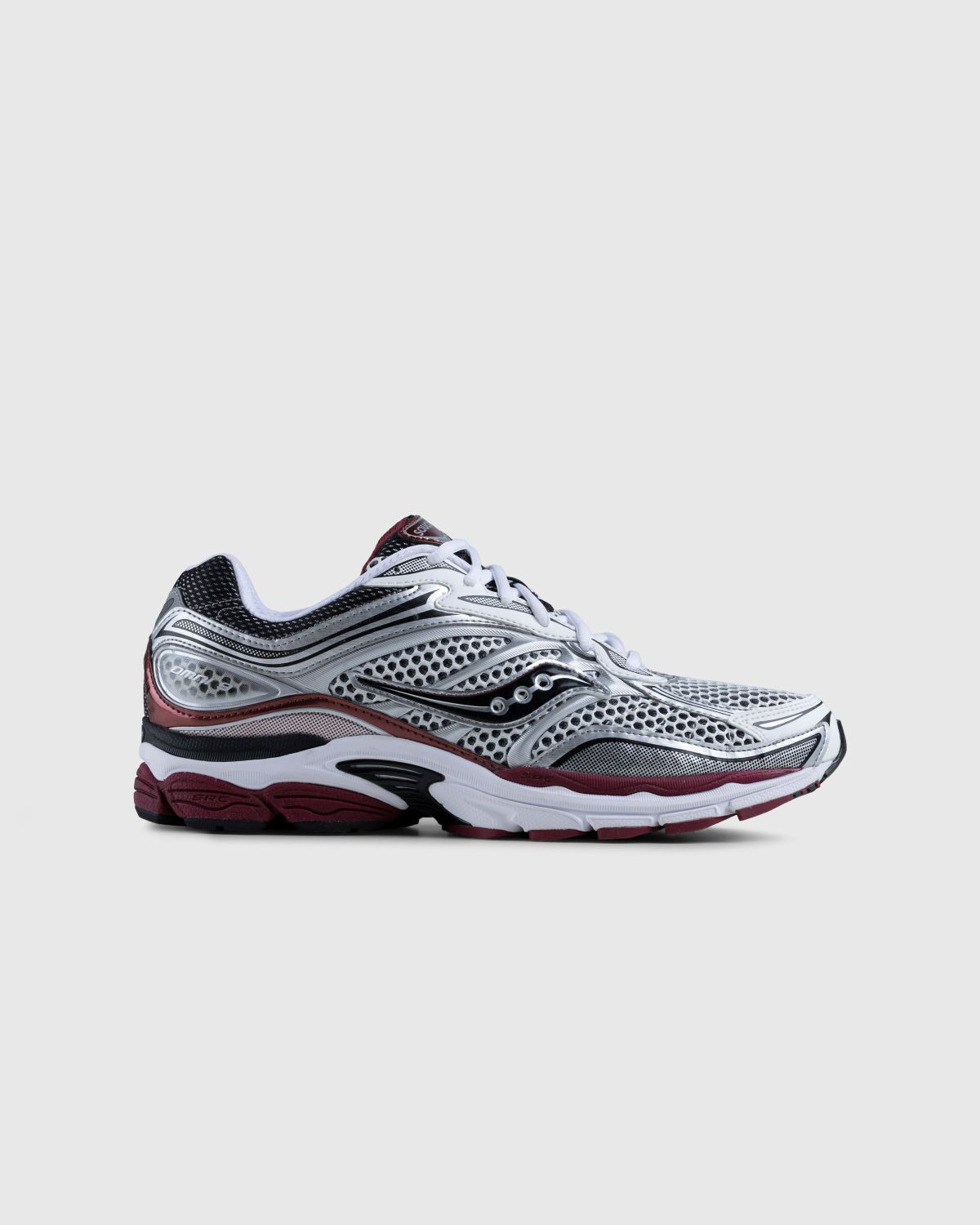 Saucony – ProGrid Omni 9 Silver/Red | Highsnobiety Shop