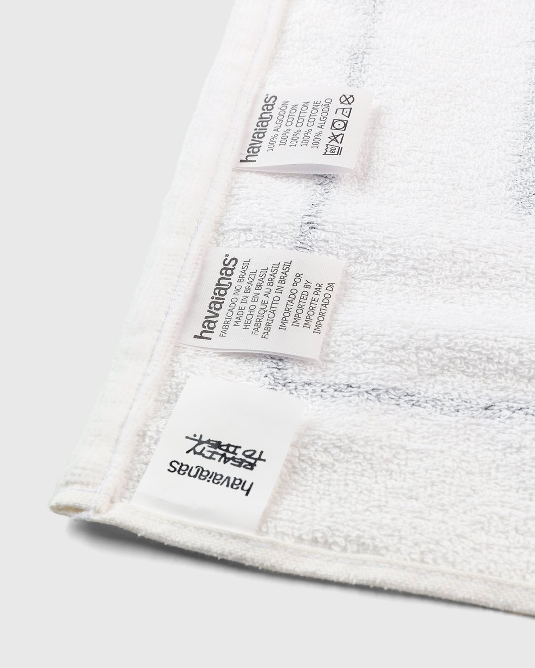 havaianas – Reality to Idea by Joshuas Vides Towel White - Towels - White - Image 5