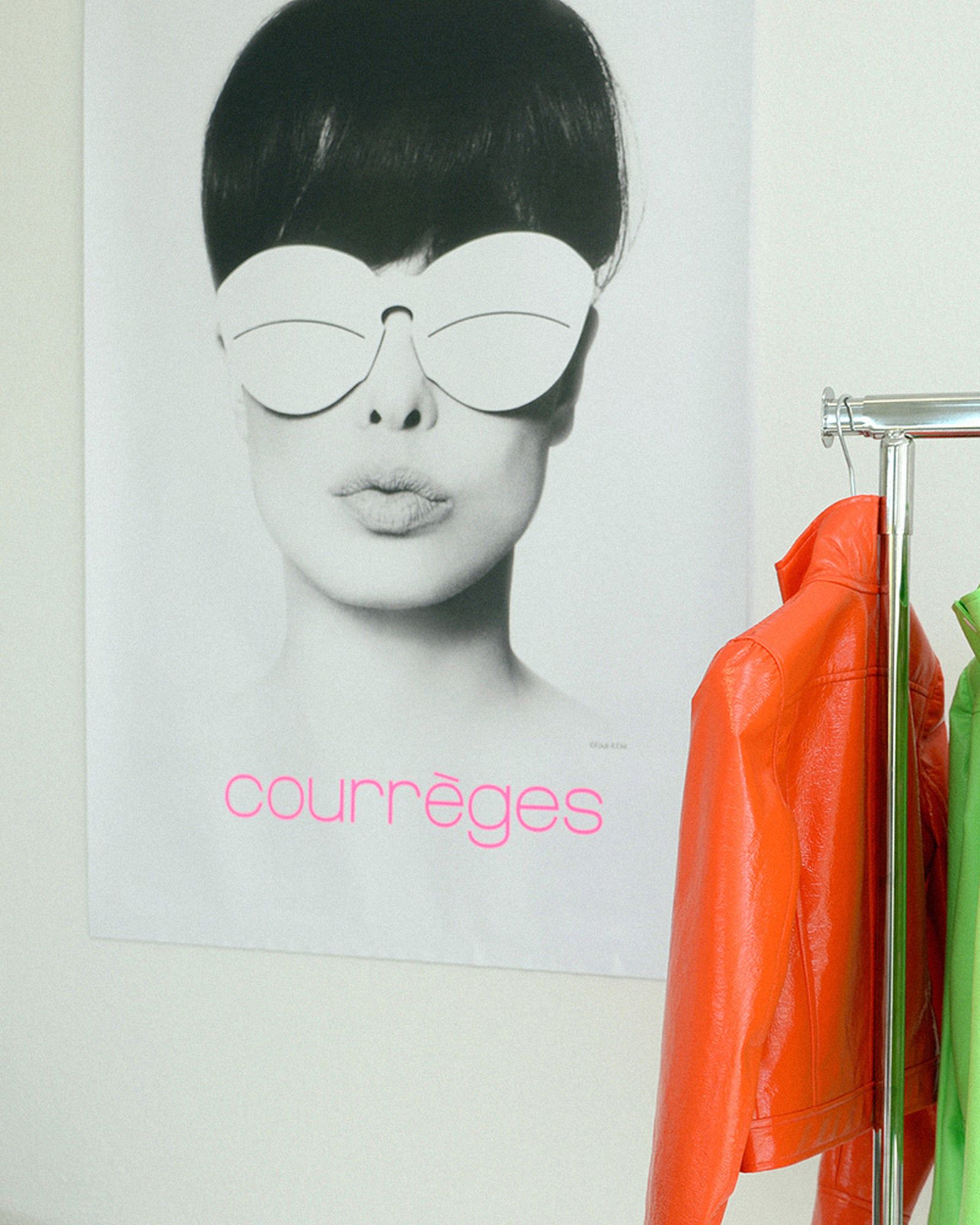 11-sunglasses-revolutionized-fashion-courreges-01