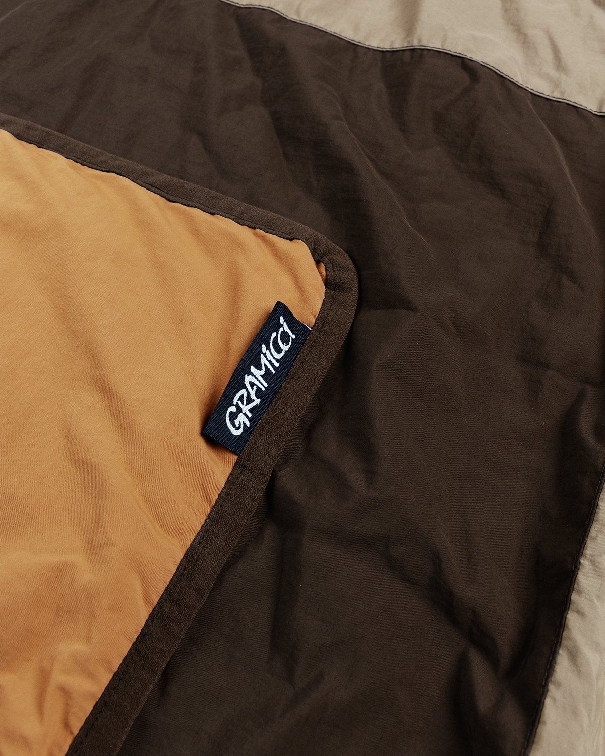 Gramicci x Highsnobiety – Blanket Multi - Lifestyle - Multi - Image 6