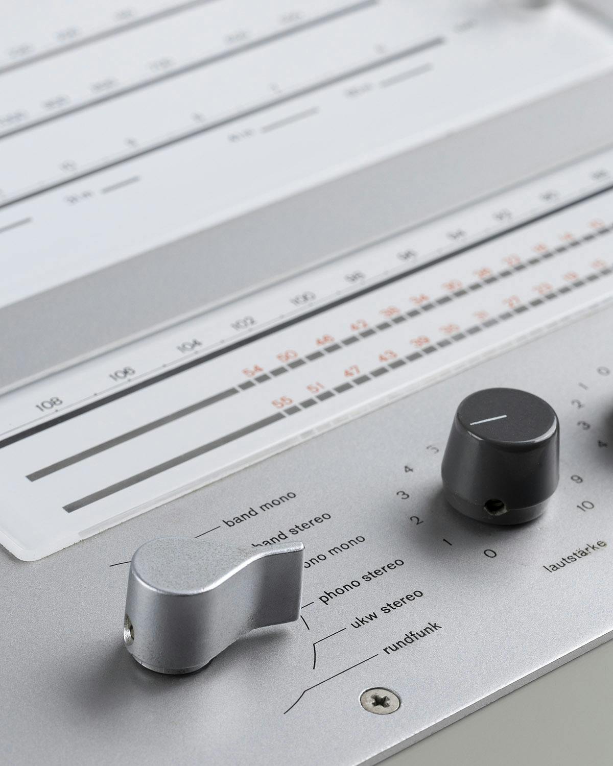 braun-wandanlage-dieter-rams-auction-012