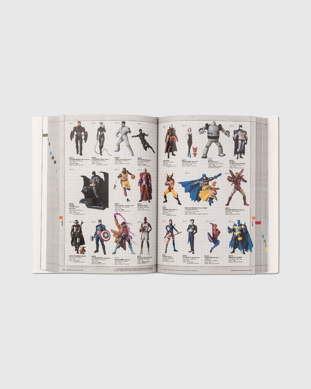 Medicom – Medicom Toy 25th Anniversary Book Manual Volume IV Multi - Books - White - Image 3