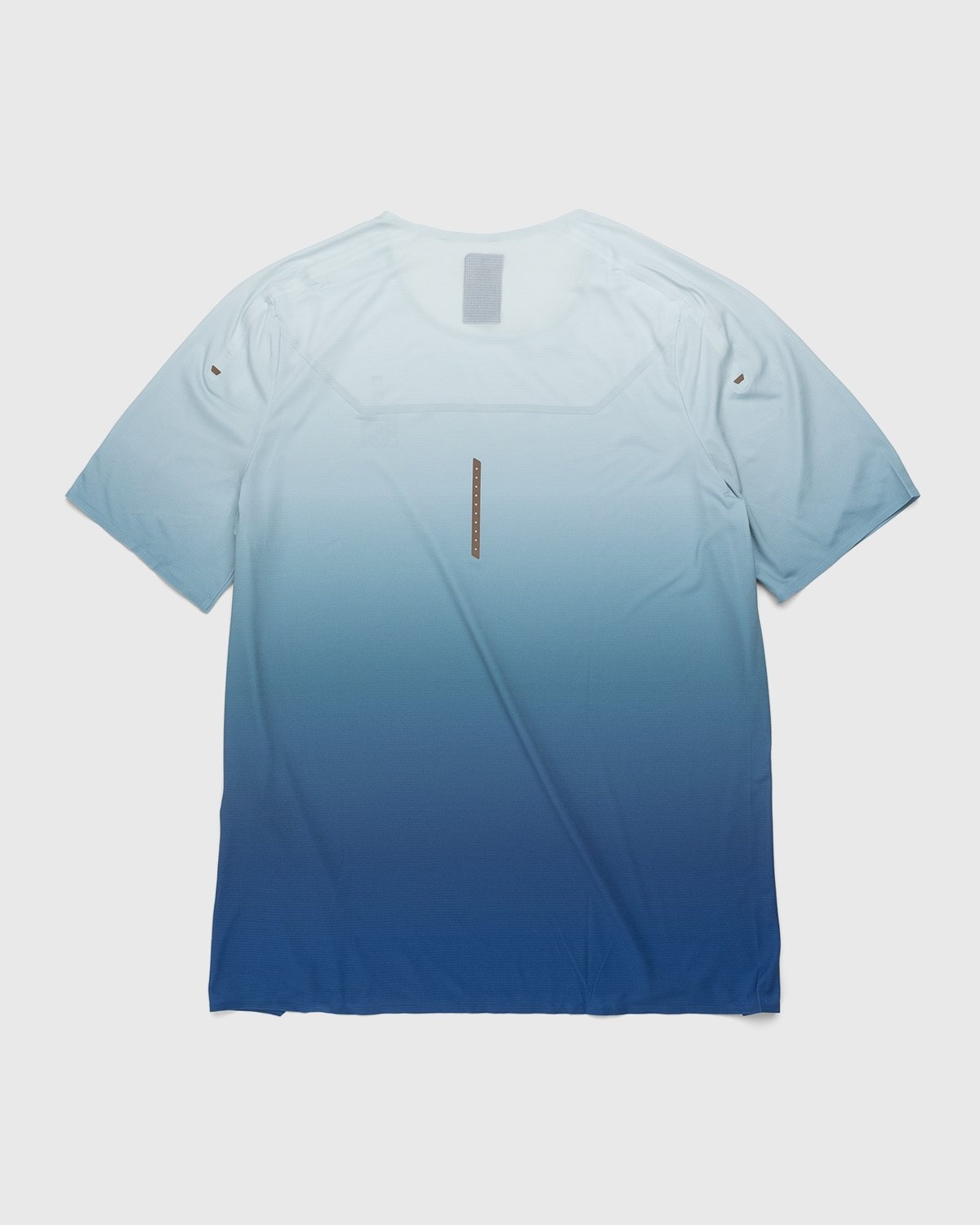 Loewe x On – Women's Performance T-Shirt Gradient Grey - T-Shirts - Blue - Image 2
