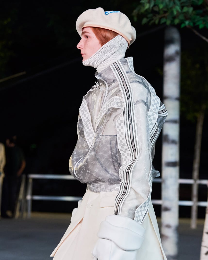 virgil-abloh-louis-vuitton-ss22-collection-details-nike (84)