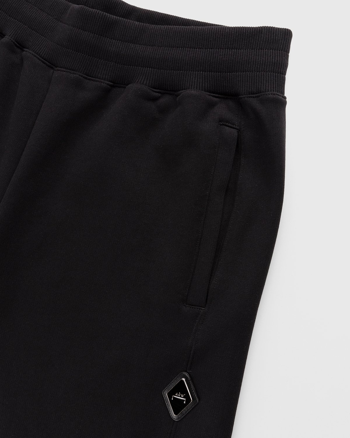 A-Cold-Wall* – Vault Shorts Black - Shorts - Black - Image 4