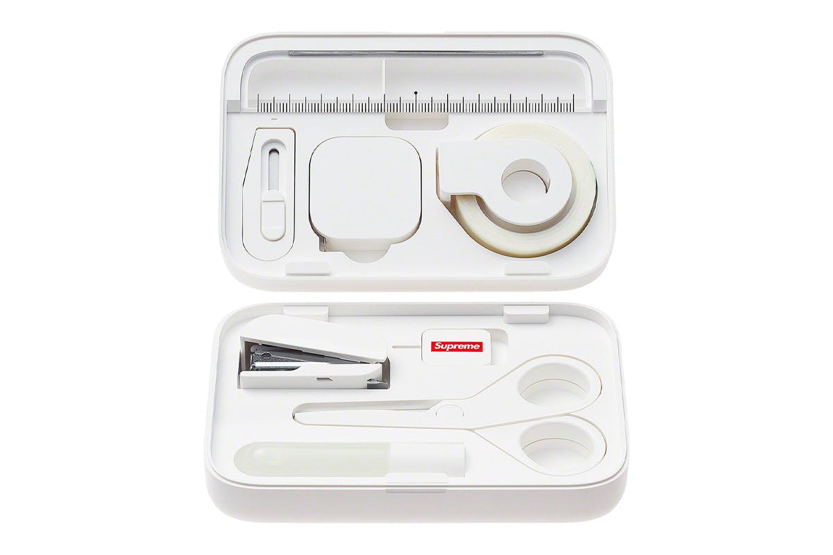 supreme-fall-winter-2021-accessories-20