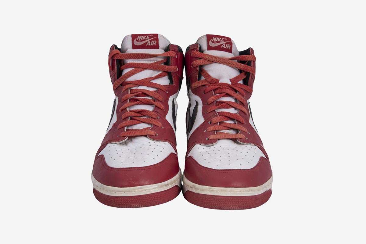 MJ's jordan 1 dunks Air Jordan 1s With Dunk Sole Expected to Auction for $800K