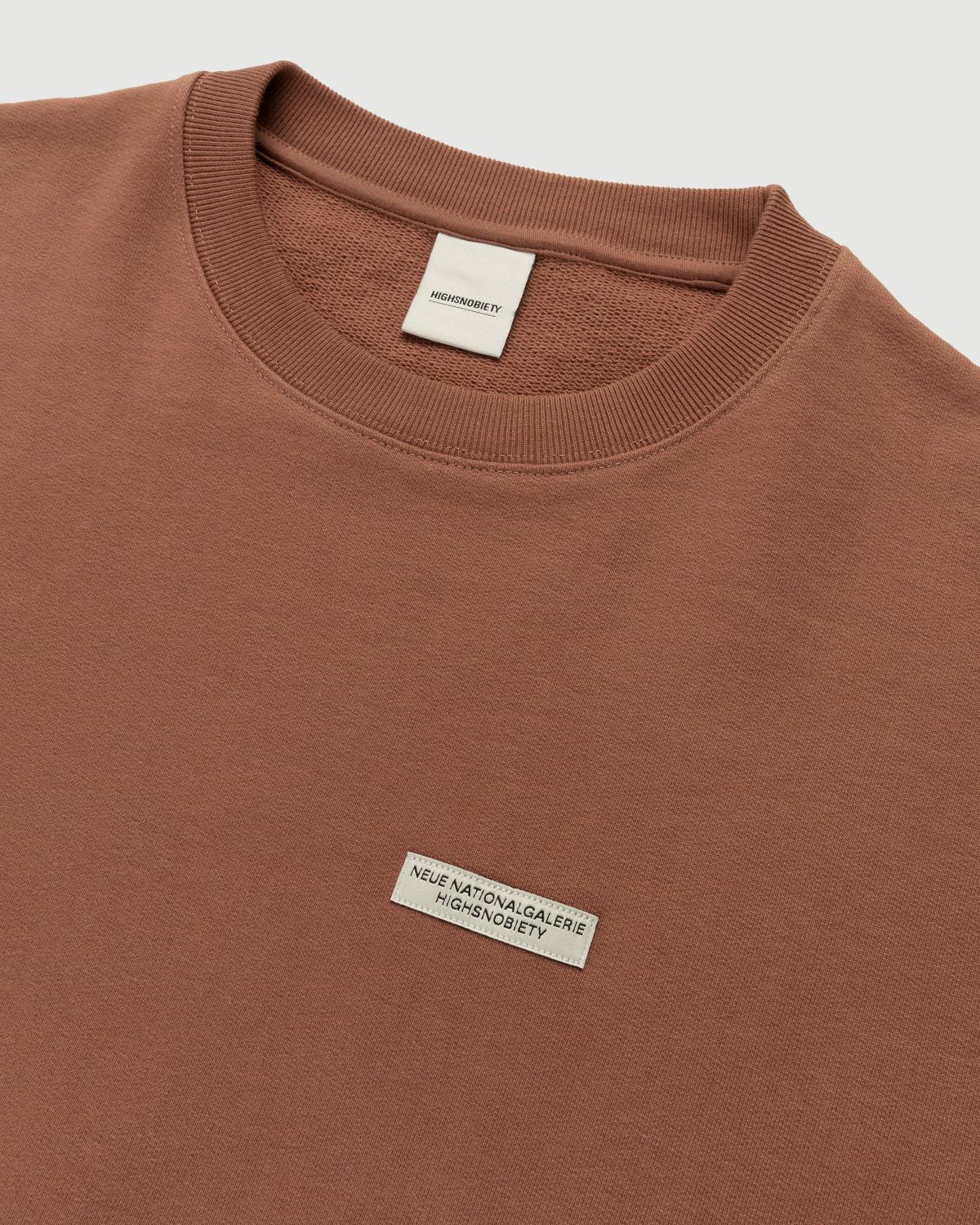 Neue Nationalgalerie x Highsnobiety – BERLIN, BERLIN 3 Crewneck Brown - Sweats - Brown - Image 6